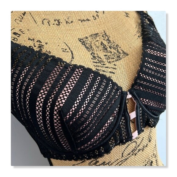 Victoria's Secret Lace Plunge Bra 36DD - Picture 7 of 13